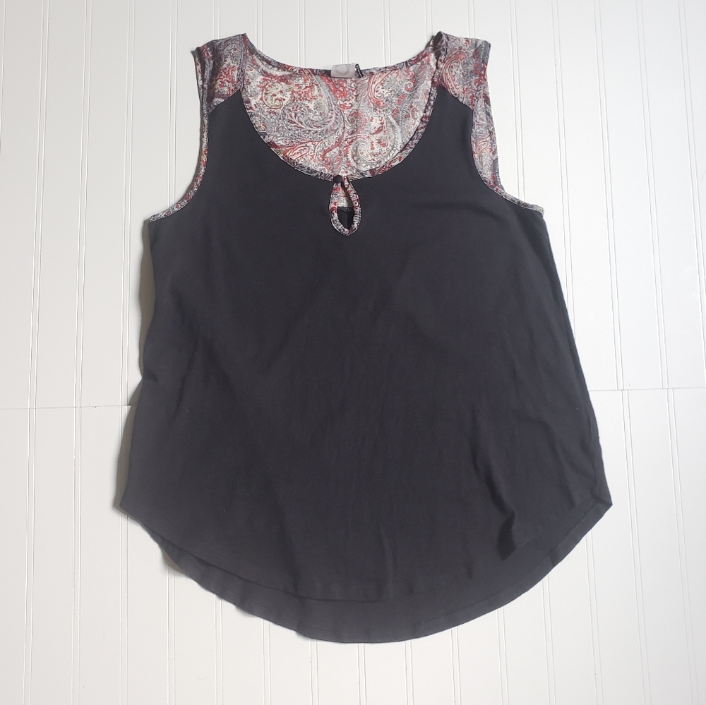 Anthro Akemi & Kin black paisley detailed knit tank top